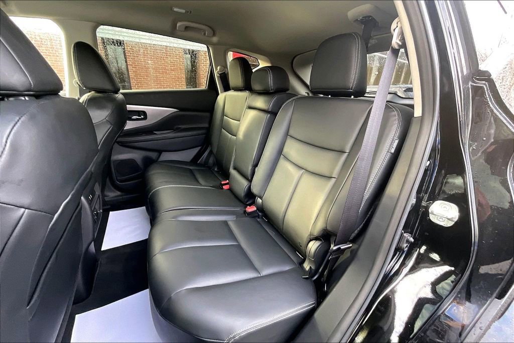 Used 2024 Nissan Murano SV w/ SV Midnight Edition Package image 25