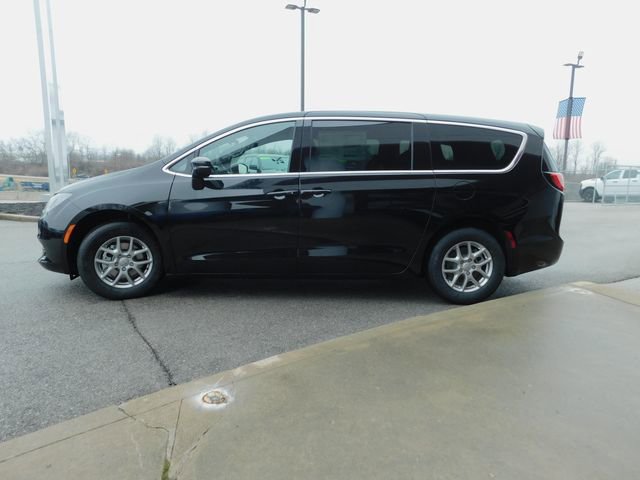 New 2026 Chrysler Voyager LX image 5