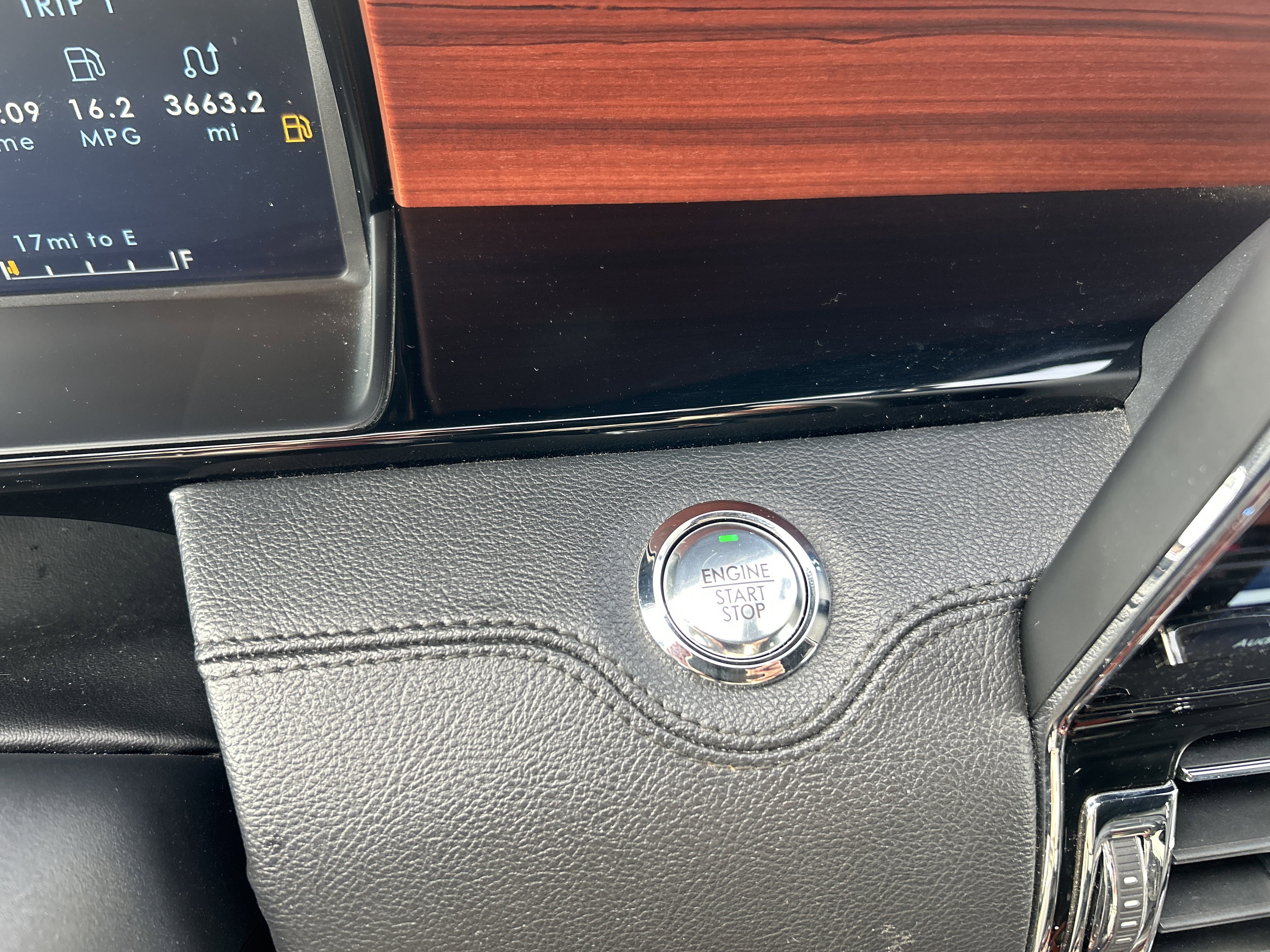 Used 2024 Lincoln Navigator Reserve image 35