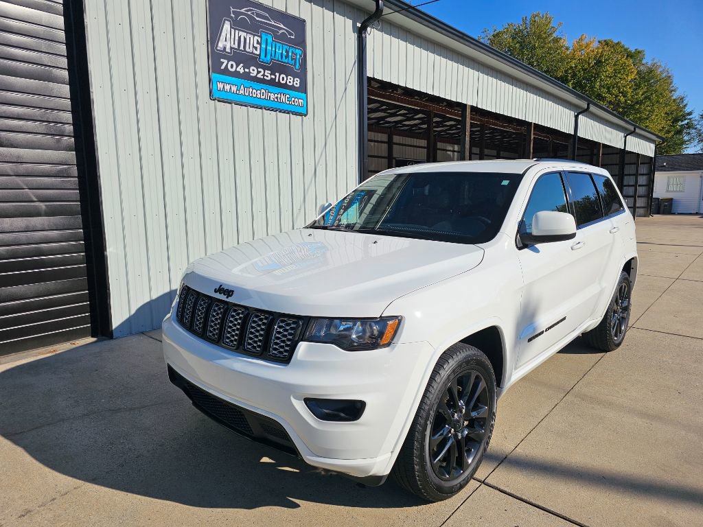 Used 2020 Jeep Grand Cherokee Altitude image 10