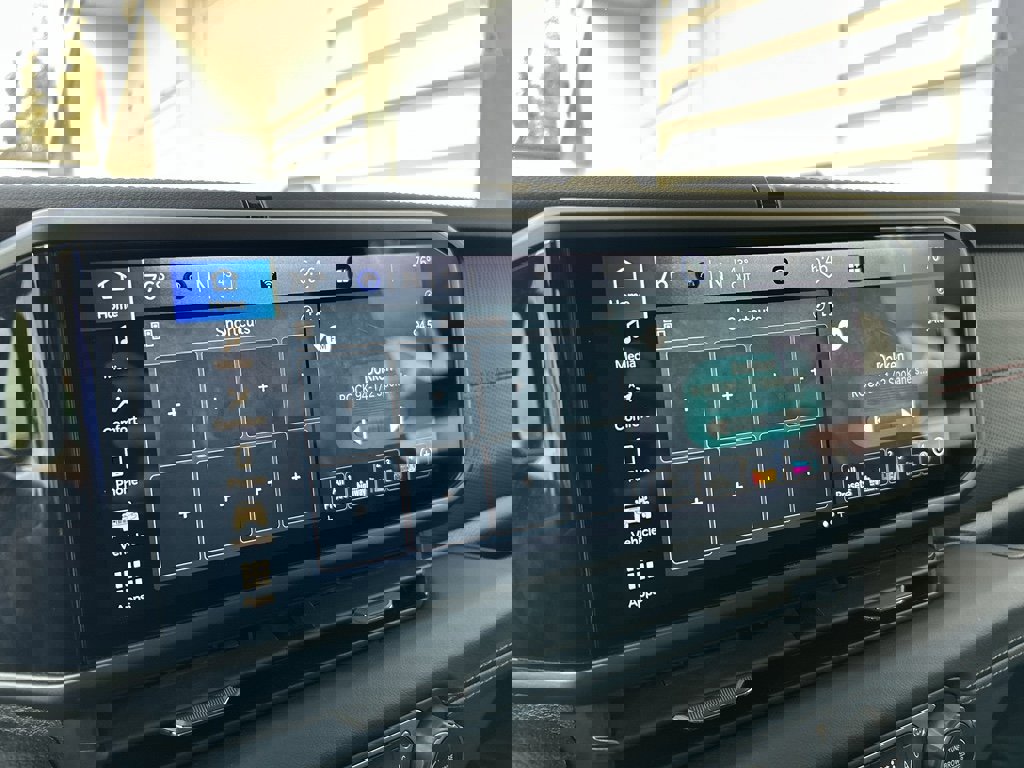 Used 2025 Jeep Wrangler Unlimited Rubicon image 21