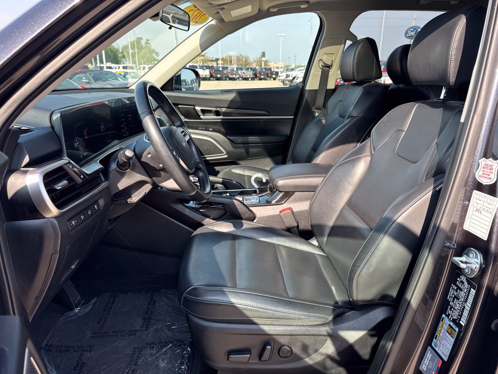 Used 2025 Kia Telluride S AWD/4WD image 4