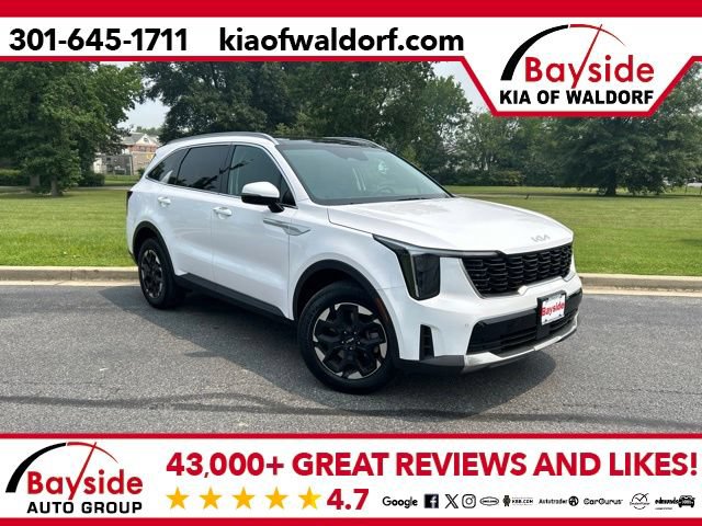 Certified 2025 Kia Sorento S w/ Panoramic Sunroof Package