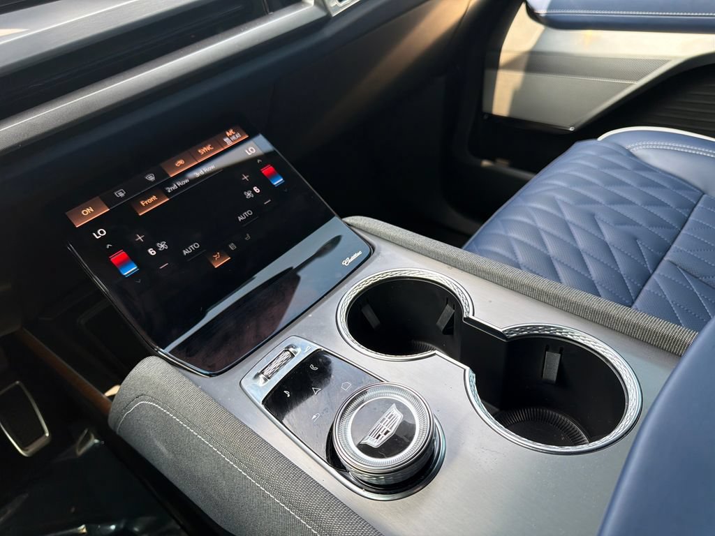 Certified 2026 Cadillac Vistiq Premium Luxury AWD/4WD image 10