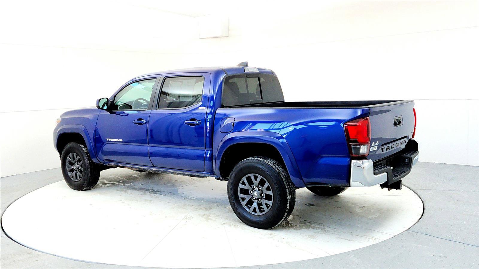 Certified 2023 Toyota Tacoma SR5 image 4