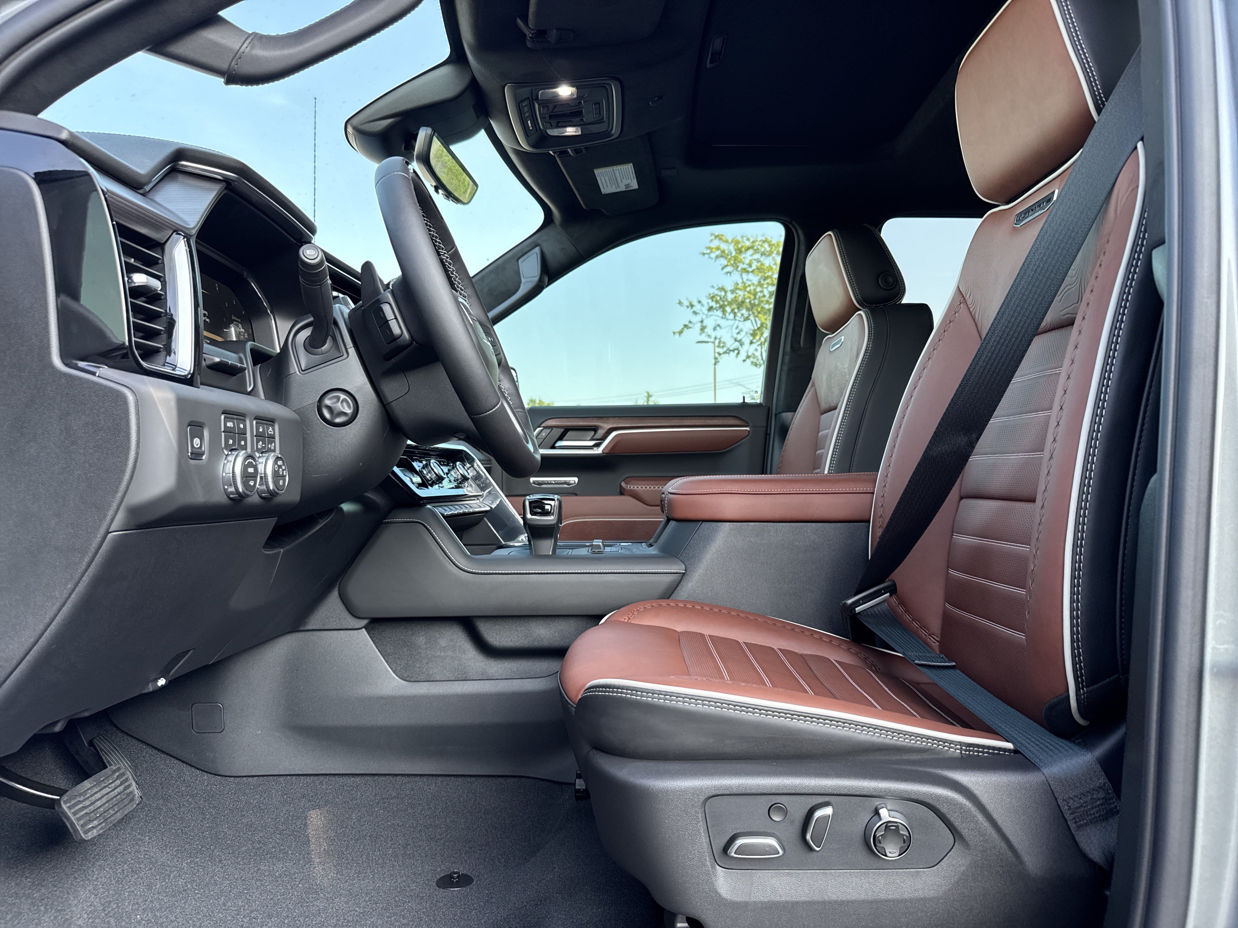 New 2026 GMC Sierra 1500 Denali Ultimate AWD/4WD image 17