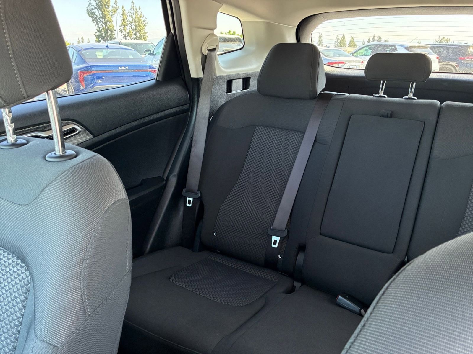 Used 2025 Kia Sportage LX FWD image 38