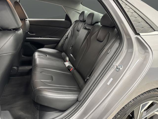 Used 2024 Hyundai Elantra Limited image 28