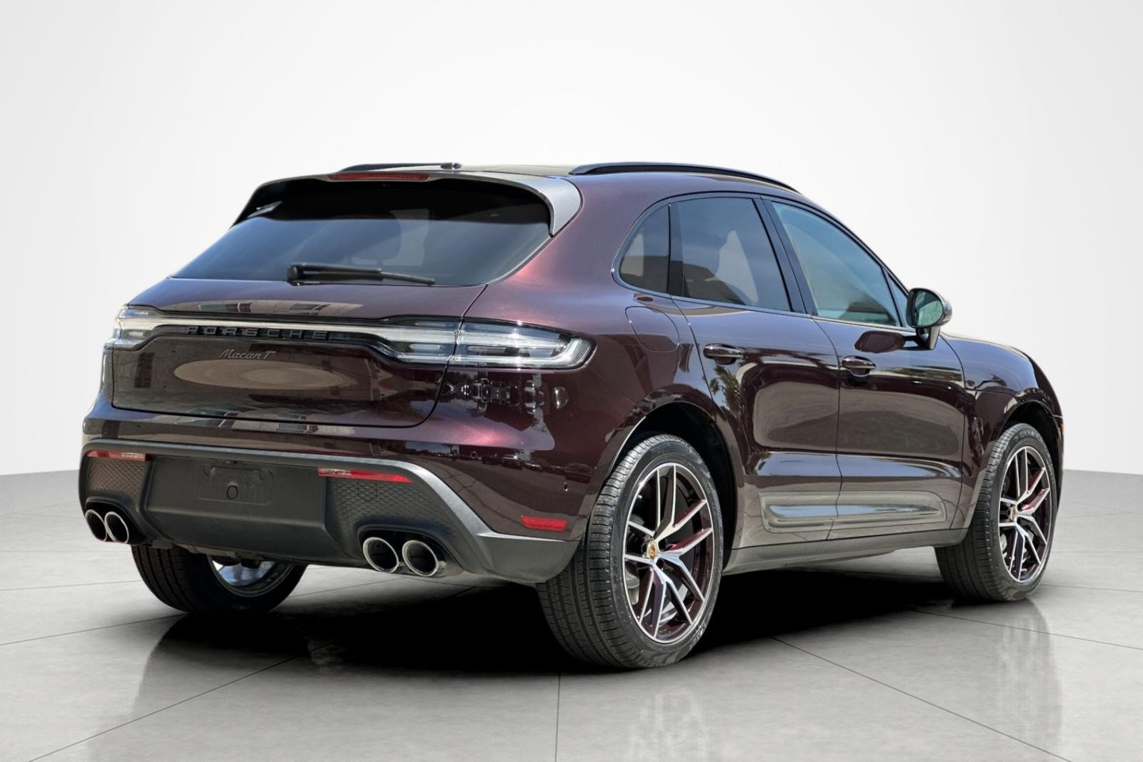 Used 2023 Porsche Macan AWD/4WD image 5