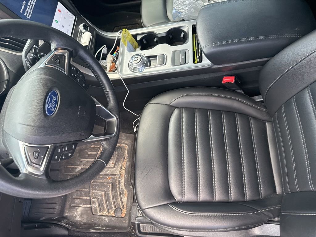 Used 2021 Ford Edge SEL image 20