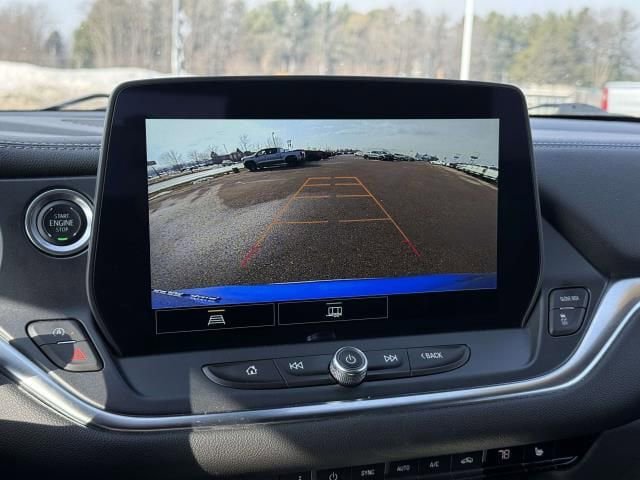 Used 2025 Chevrolet Blazer LT AWD/4WD image 24