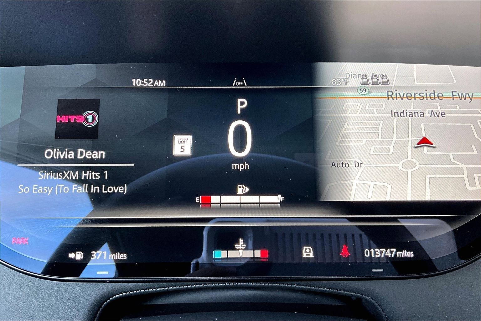 Used 2025 Land Rover Range Rover Sport image 20