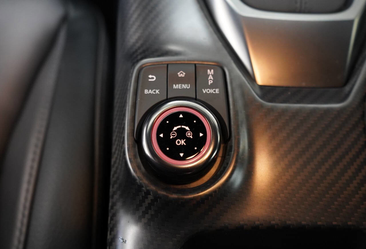 Used 2021 Nissan GT-R Premium image 56