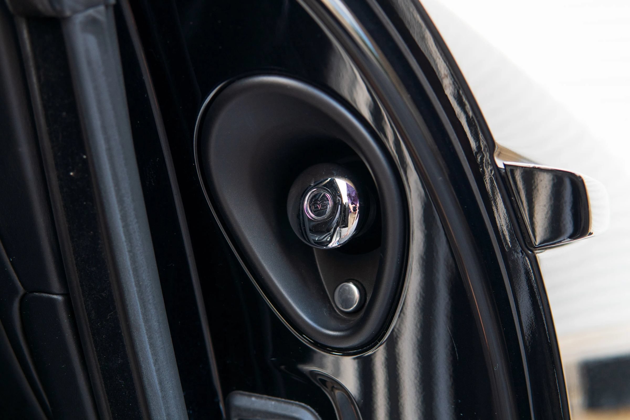 Used 2016 Rolls-Royce Wraith RWD image 36