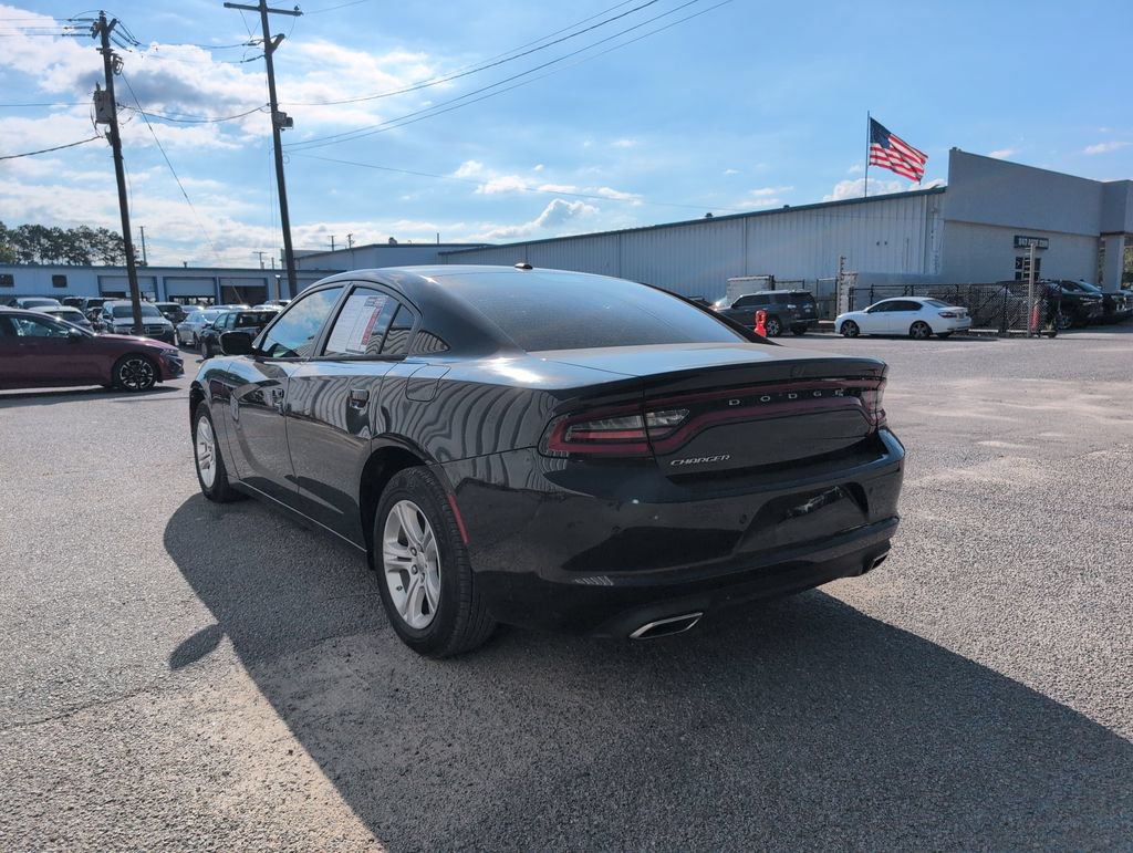 Used 2022 Dodge Charger SXT w/ Driver Convenience Group RWD image 6