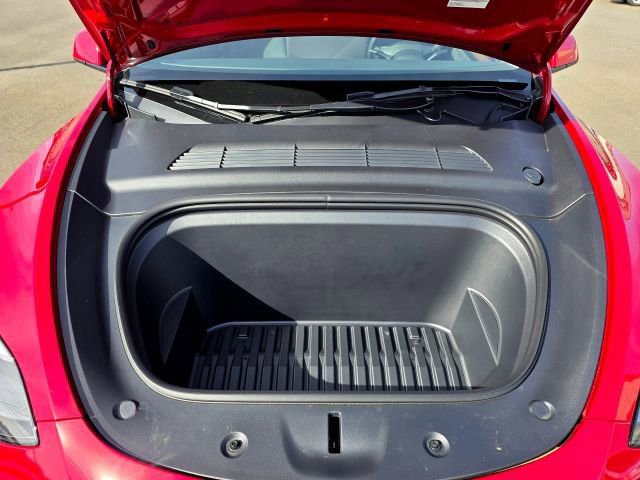 Used 2023 Tesla Model Y Long Range image 35