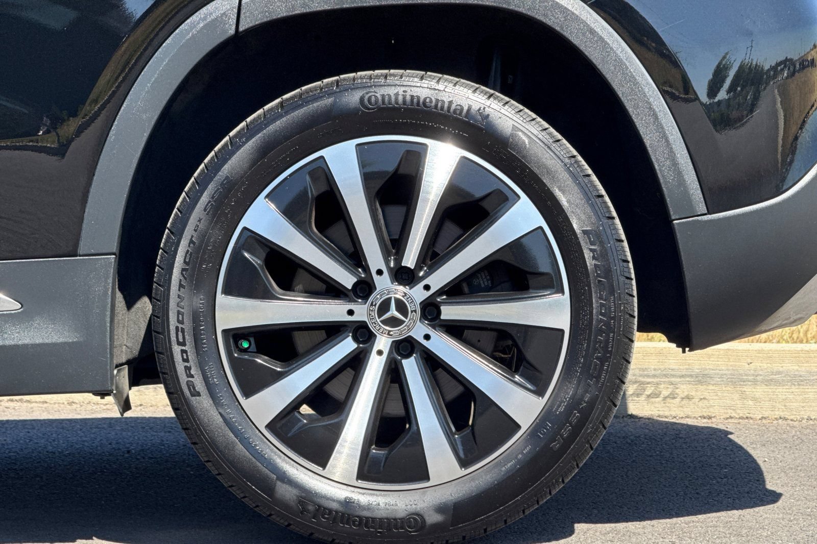 Used 2023 Mercedes-Benz GLA 250 4MATIC image 32