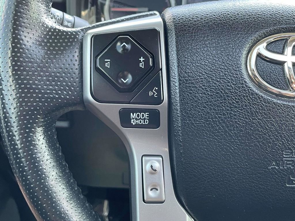 Used 2023 Toyota 4Runner Limited RWD image 30