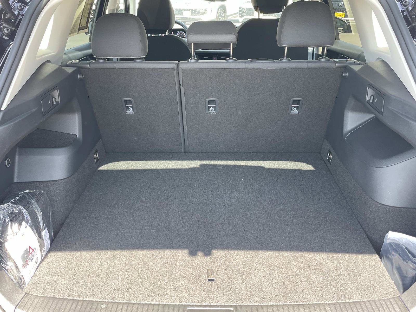 Certified 2025 Volkswagen Tiguan S FWD image 5