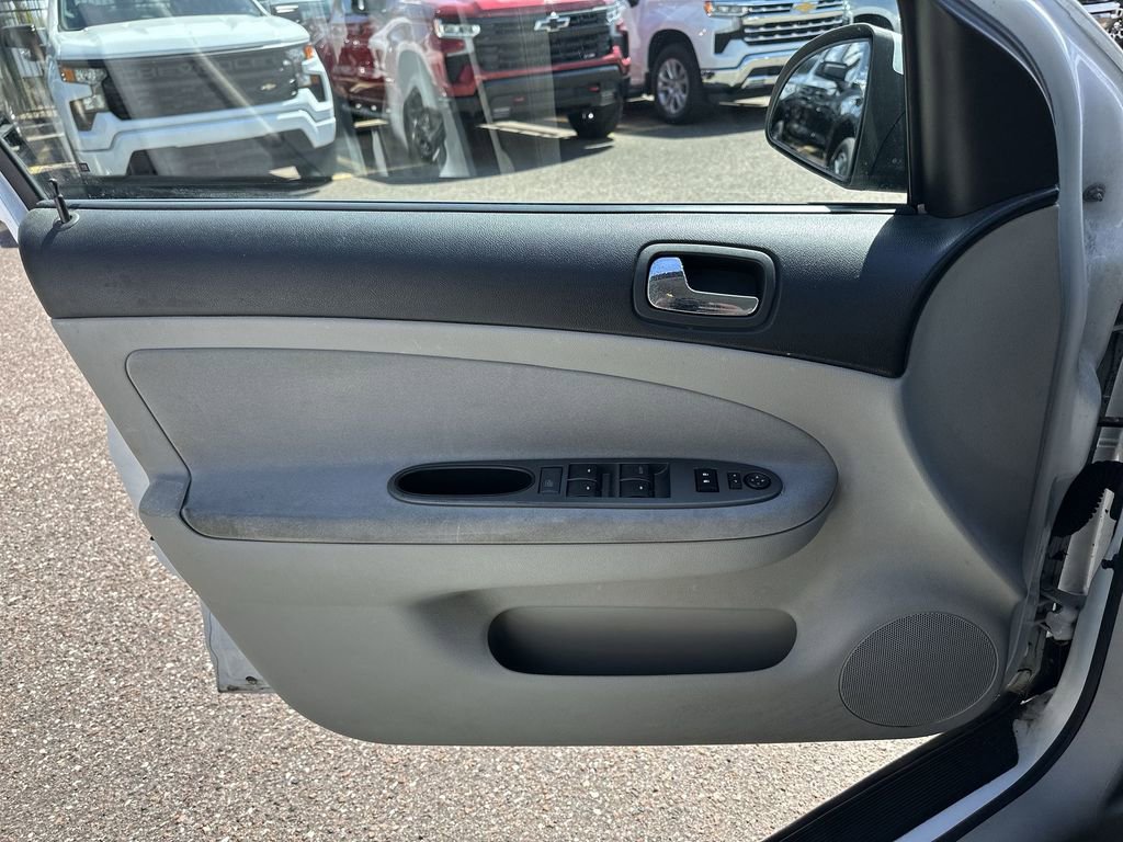 Used 2009 Chevrolet Cobalt LT w/ Preferred Equipment Group FWD image 28