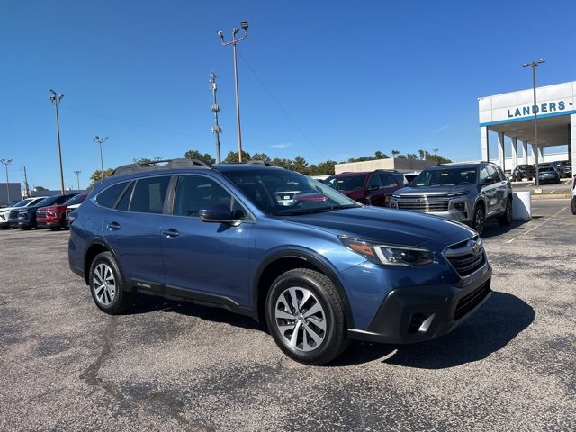 Used 2020 Subaru Outback Premium image 1