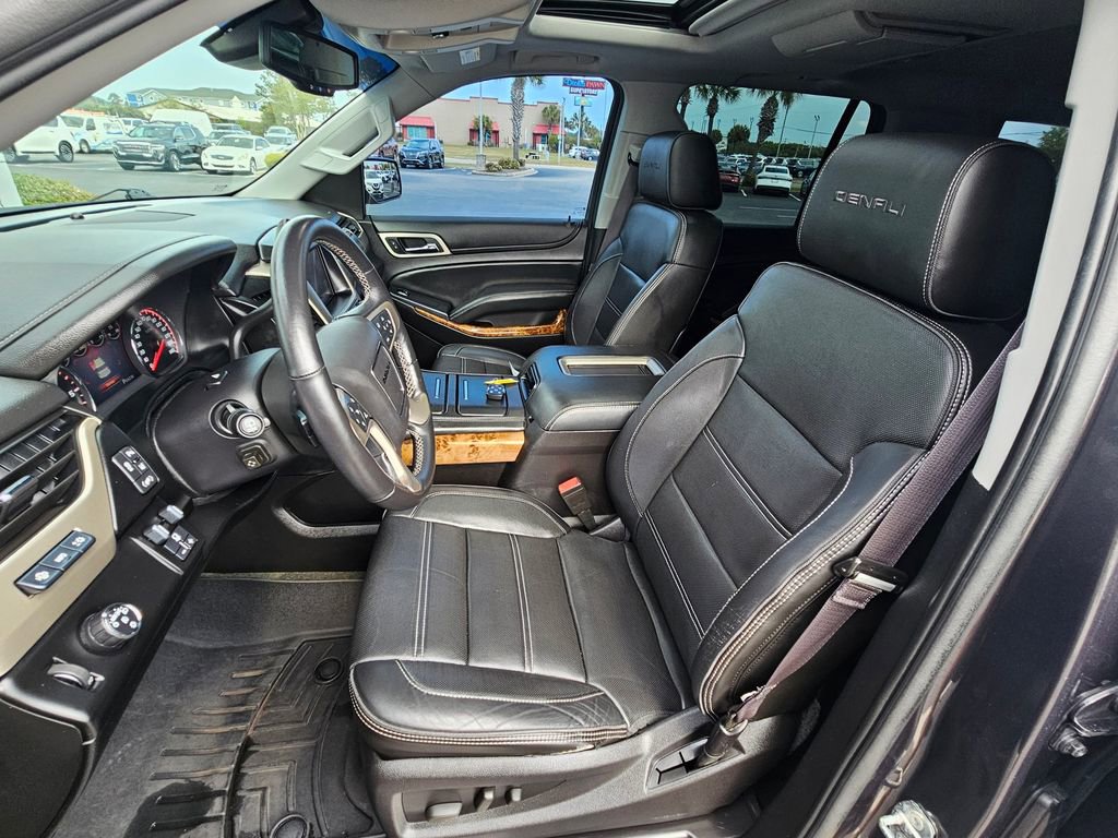 Used 2015 GMC Yukon Denali w/ Touring Package image 21