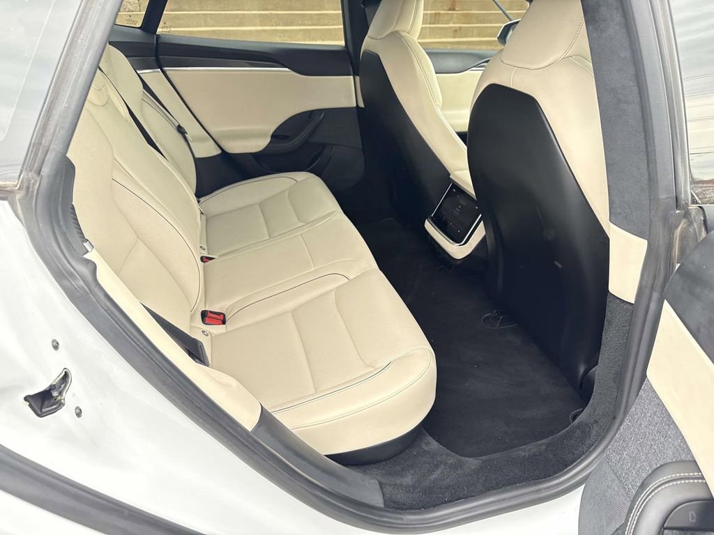 Used 2021 Tesla Model S Plaid image 23