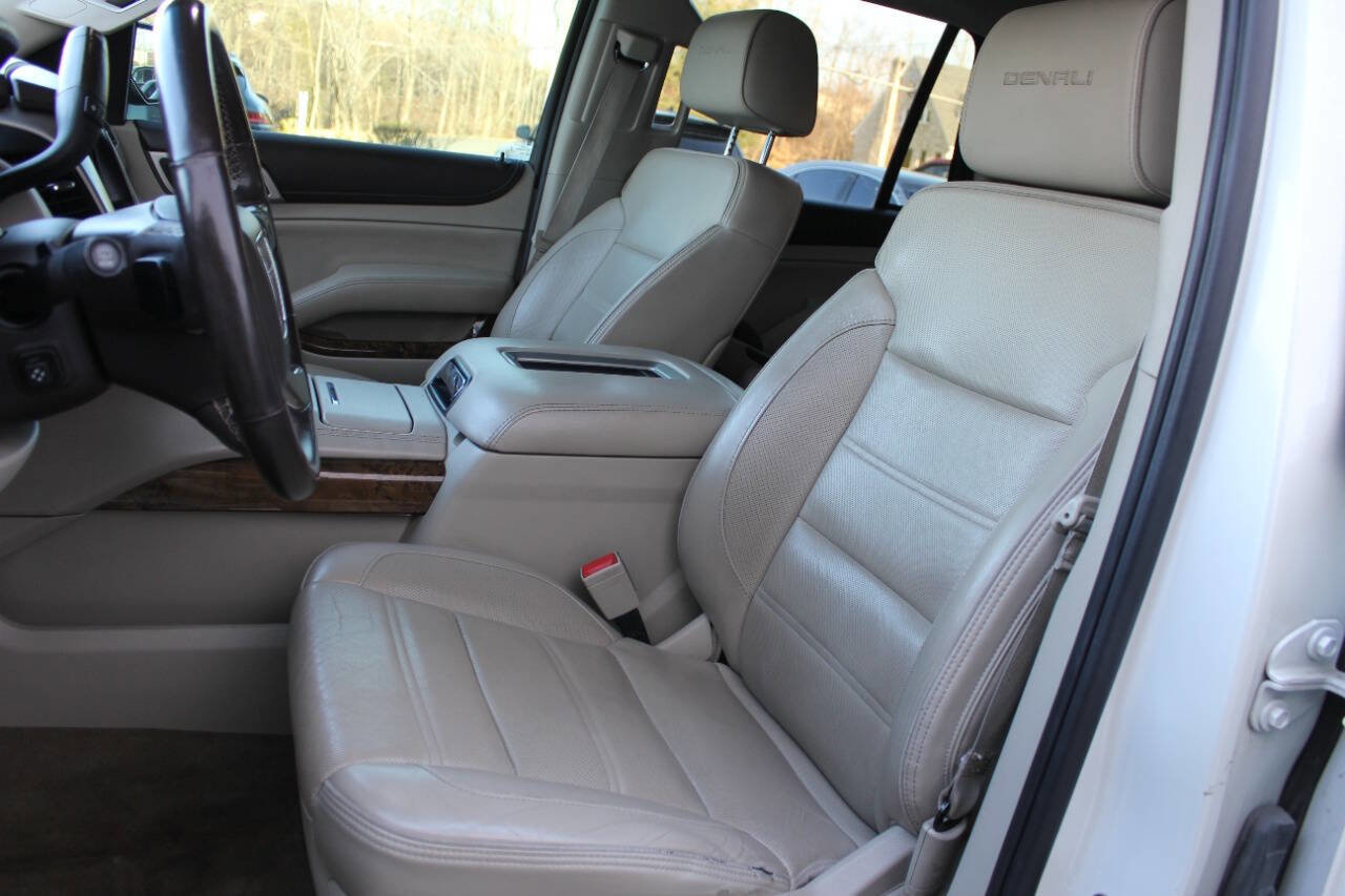 Used 2015 GMC Yukon Denali w/ Touring Package AWD/4WD image 11
