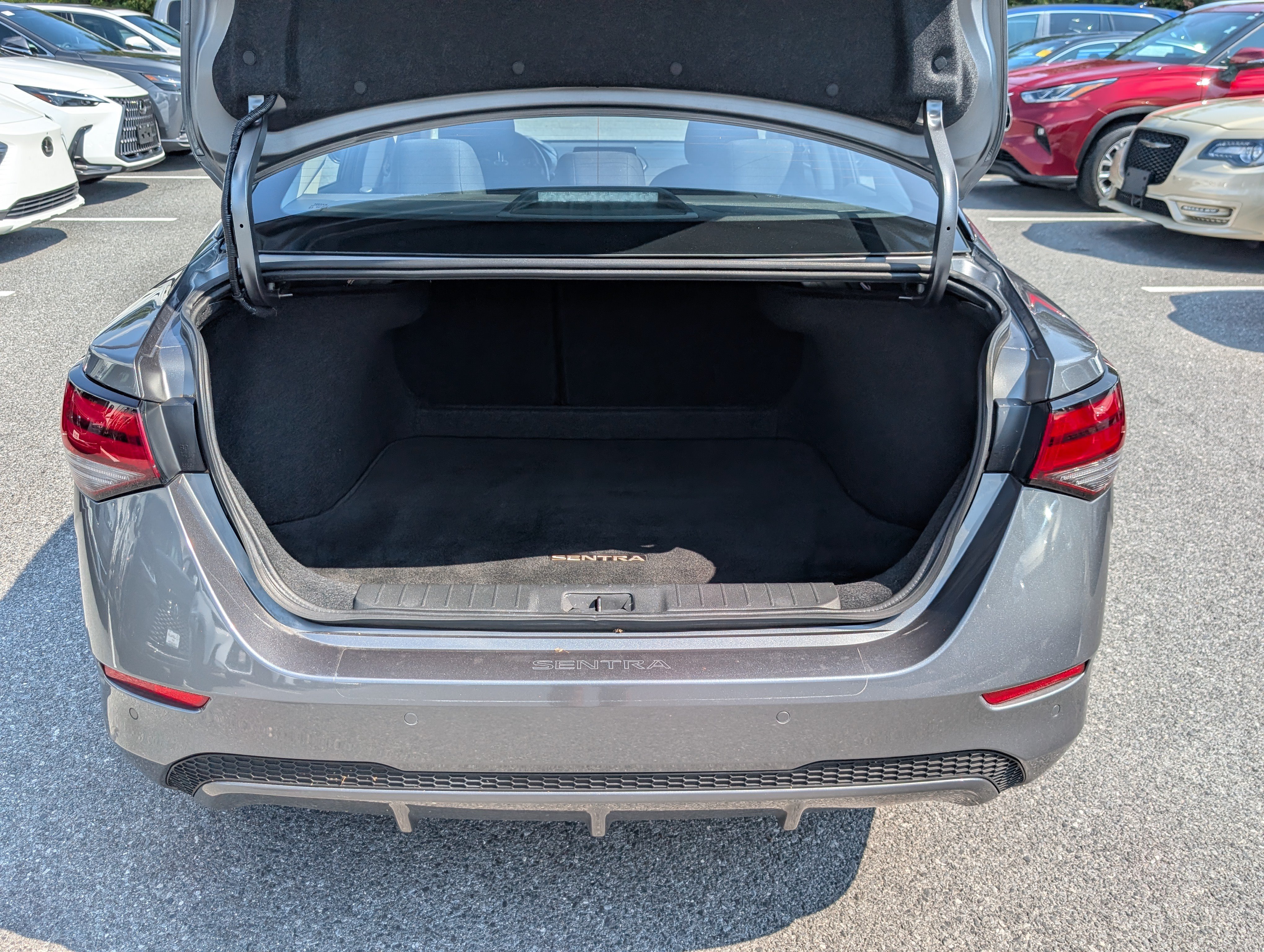 Used 2024 Nissan Sentra S FWD image 9