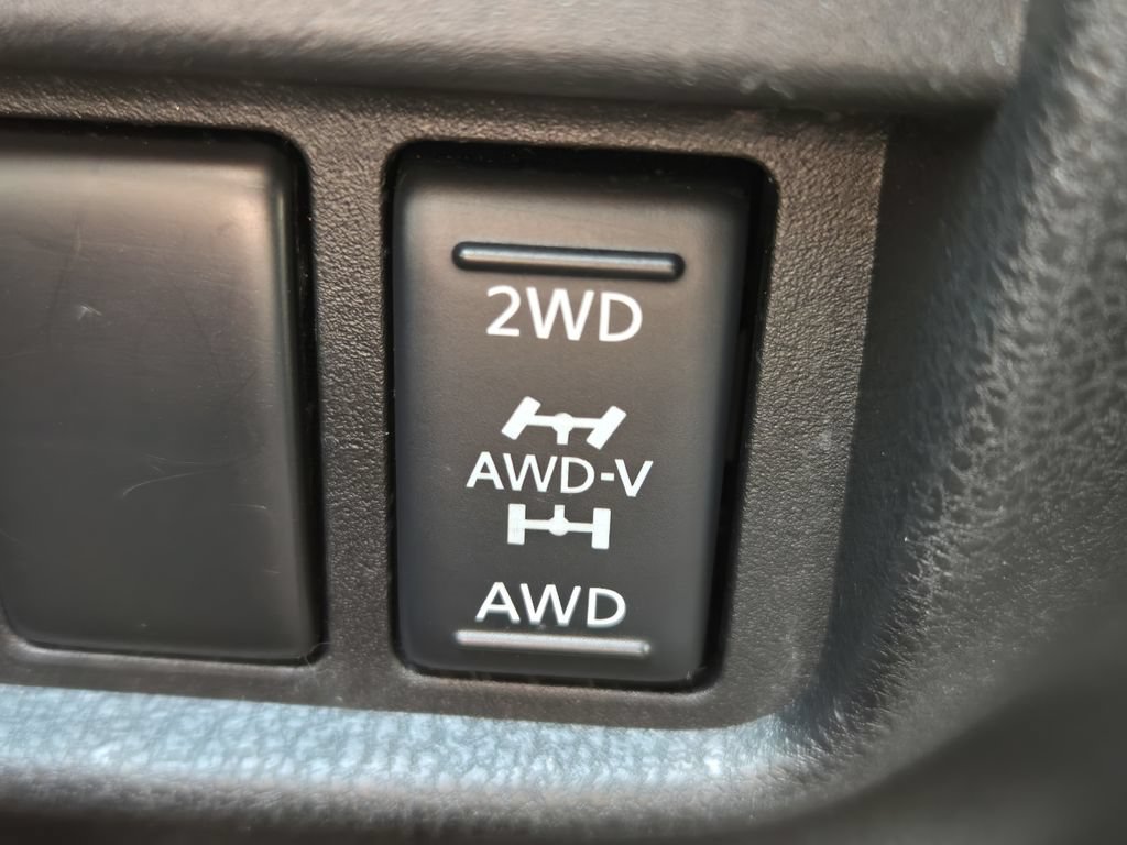 Used 2015 Nissan Juke NISMO AWD/4WD image 19