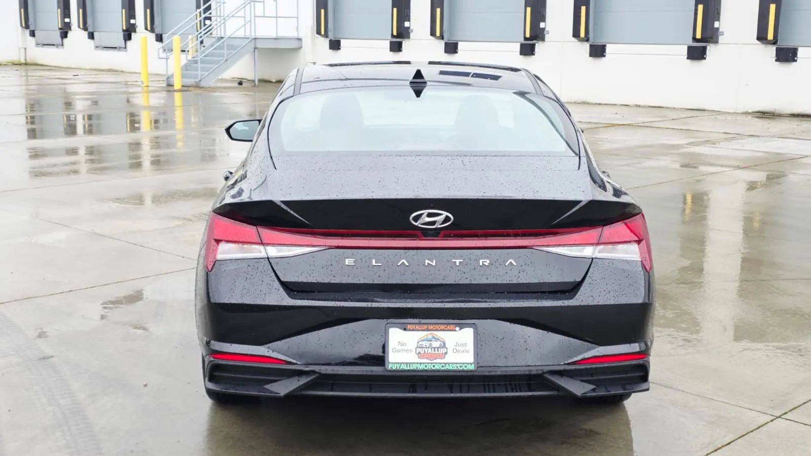 Used 2023 Hyundai Elantra SEL w/ Cargo Package image 4