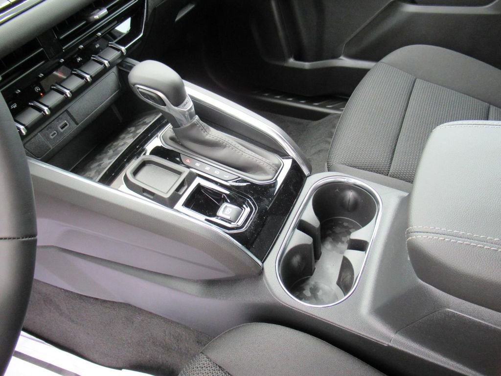 New 2026 GMC Canyon Elevation w/ Convenience Package RWD image 18
