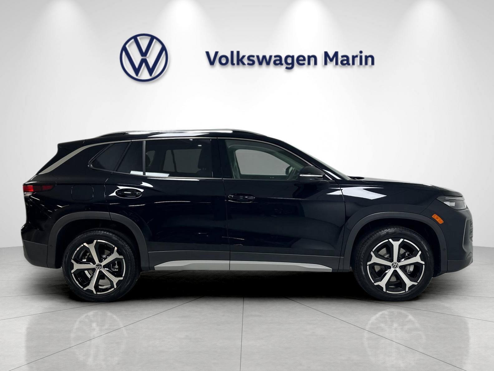 New 2026 Volkswagen Tiguan SE AWD/4WD image 6