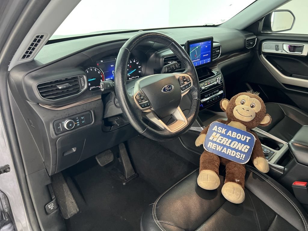 Used 2022 Ford Explorer Limited AWD/4WD image 9
