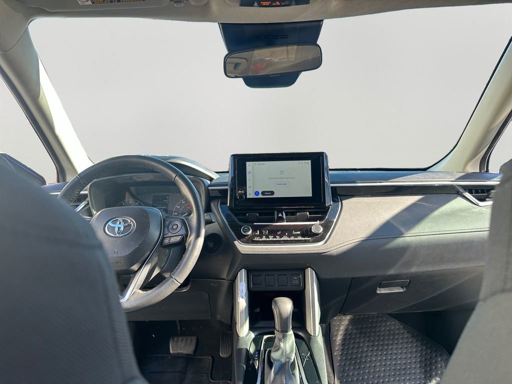 Used 2024 Toyota Corolla Cross LE image 10