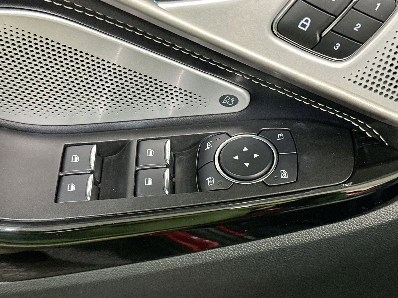 Used 2021 Ford Explorer ST w/ Equipment Group 401A image 16