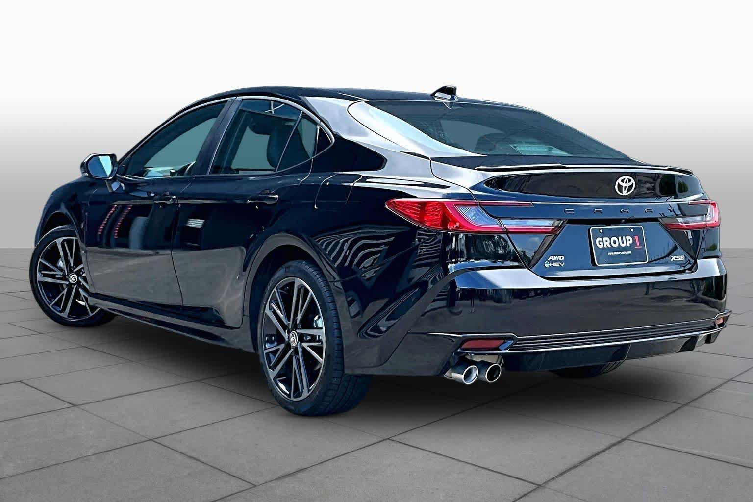 Used 2025 Toyota Camry XSE AWD/4WD image 12