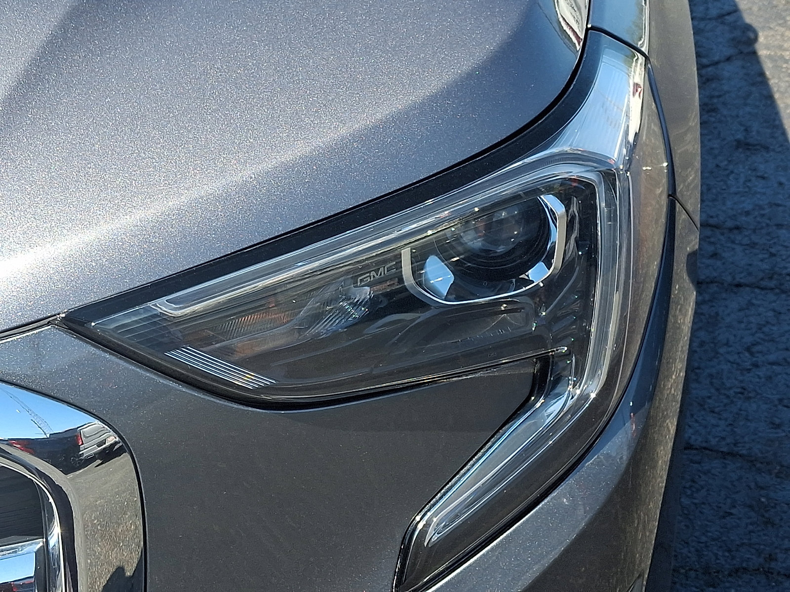 Used 2020 GMC Terrain SLT w/ Preferred Package FWD image 9