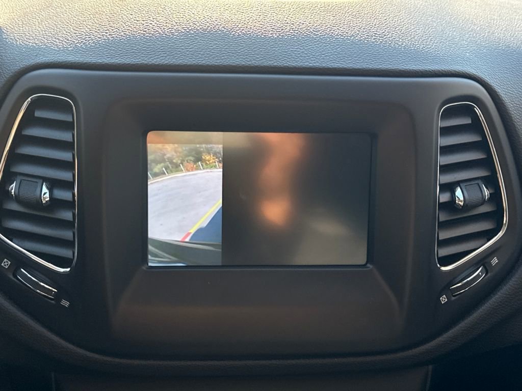 Used 2019 Jeep Compass Latitude image 24