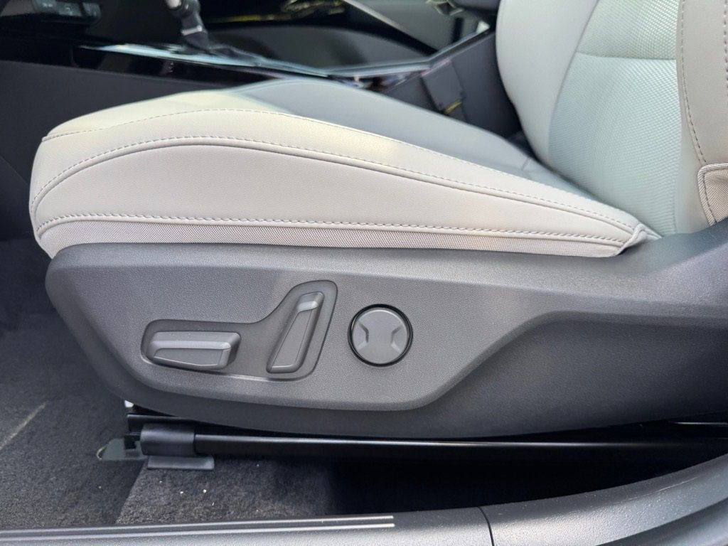 New 2025 Kia Niro EX Touring image 11