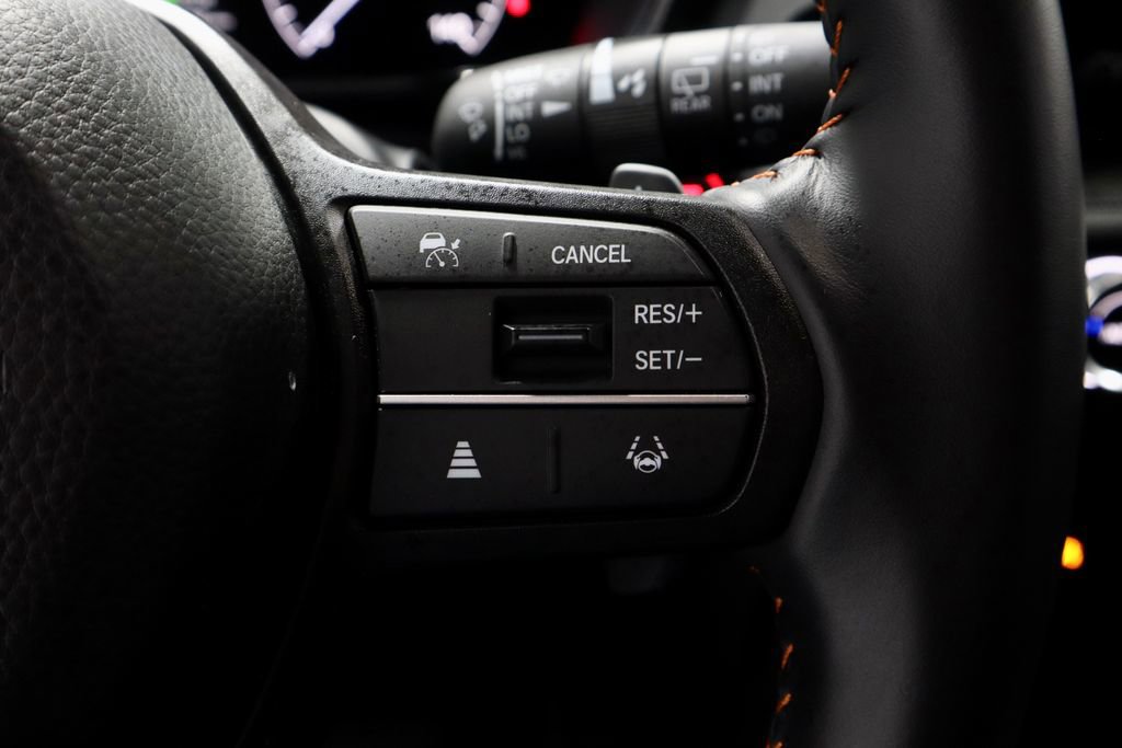 Used 2025 Honda CR-V Sport image 32