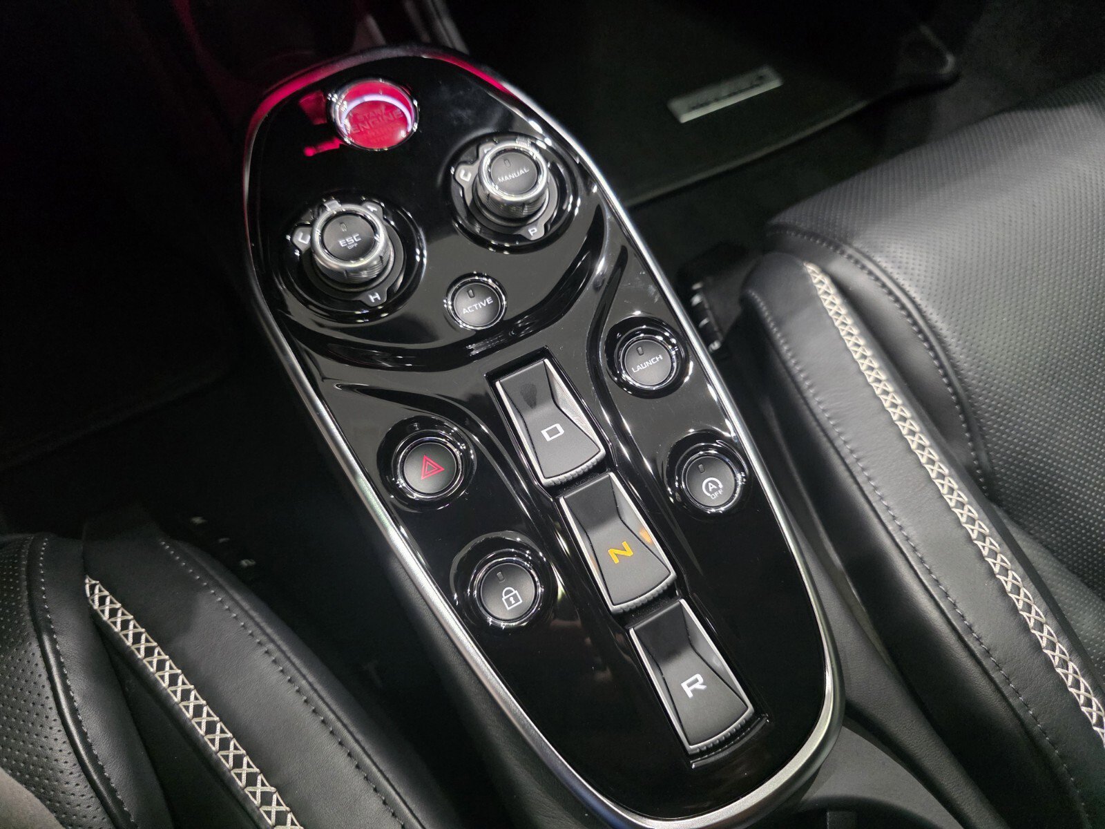 Used 2023 McLaren GT RWD image 15