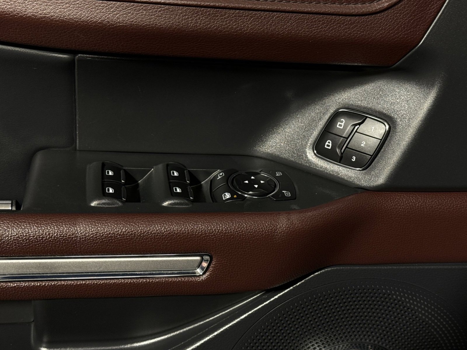 Used 2024 Ford Expedition Limited image 15