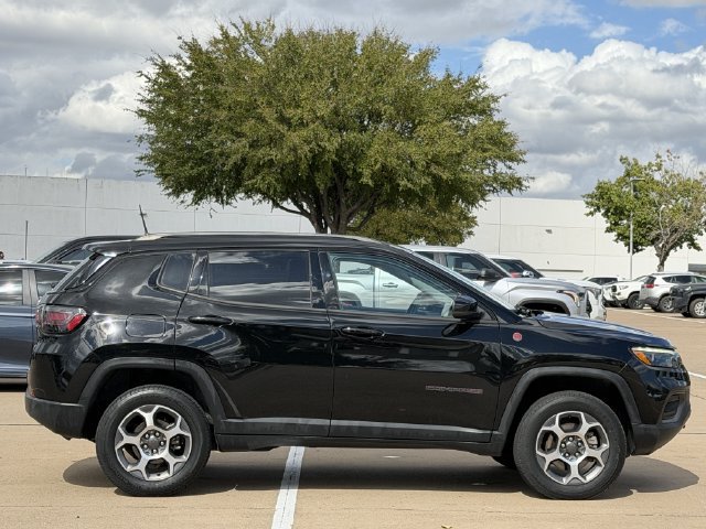 Used 2022 Jeep Compass Trailhawk w/ Trailhawk Elite Group AWD/4WD image 2