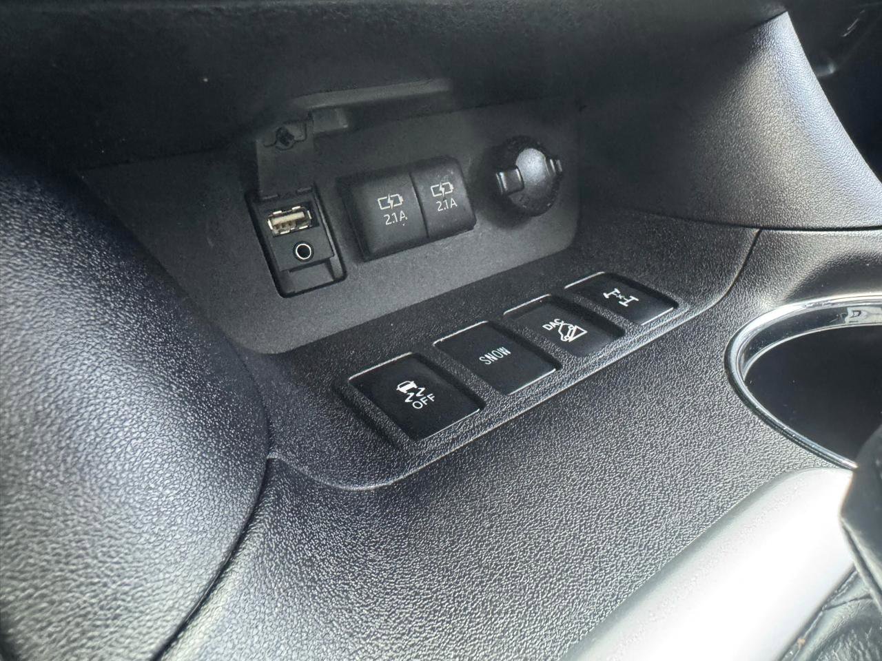 Used 2017 Toyota Highlander SE AWD/4WD image 52