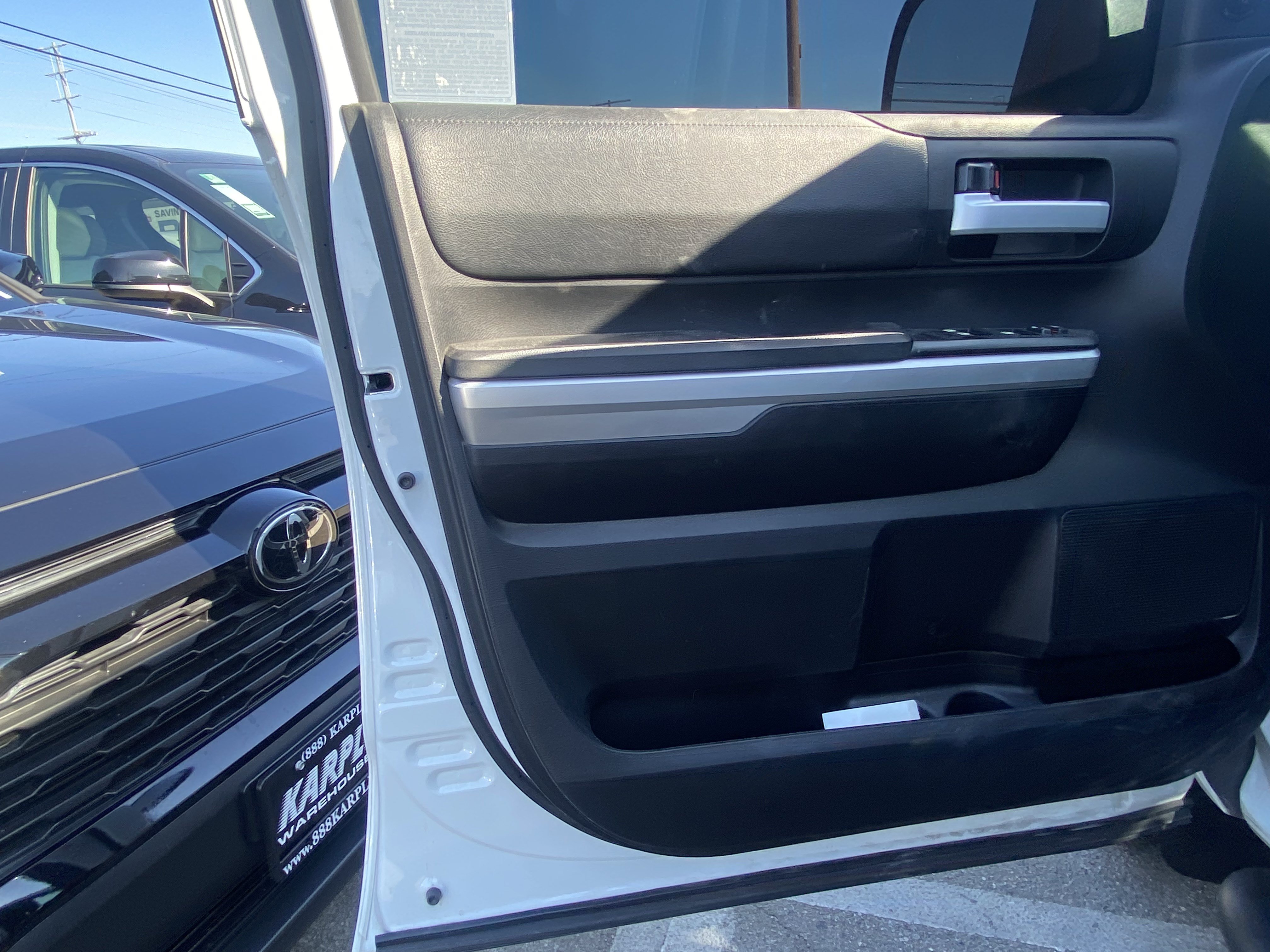 Used 2017 Toyota Tundra SR5 w/ SR5 Upgrade Package RWD image 13