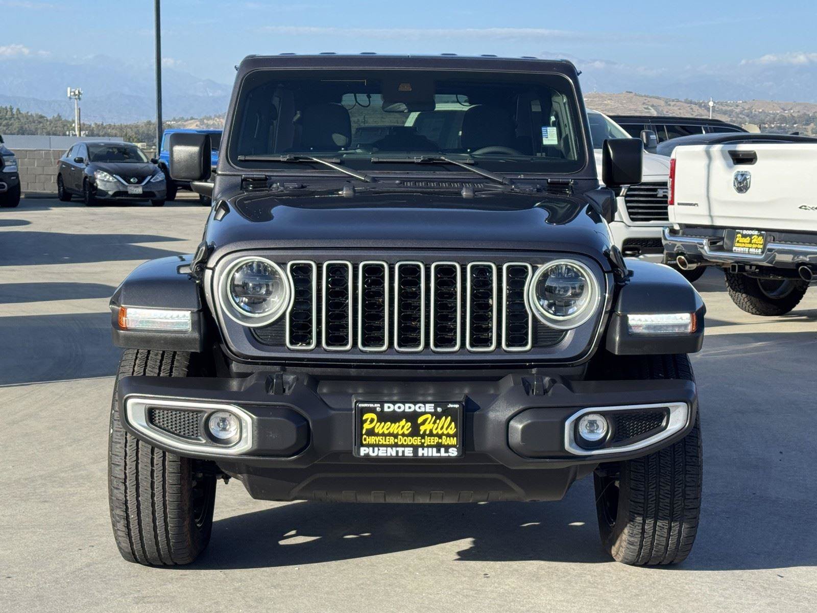 Certified 2025 Jeep Wrangler Unlimited Sahara w/ Safety Group AWD/4WD image 2