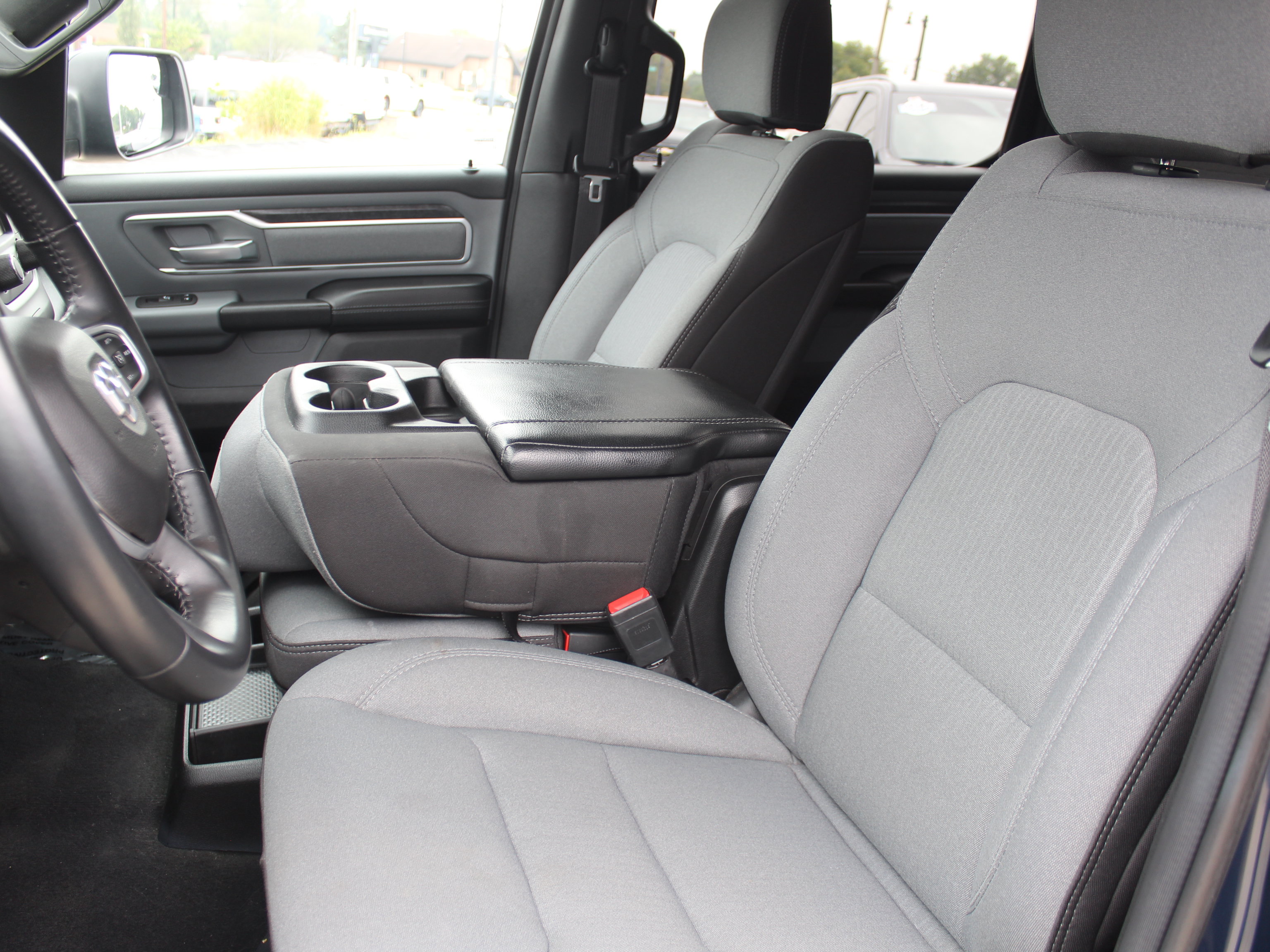 Used 2022 RAM 1500 Big Horn AWD/4WD image 13