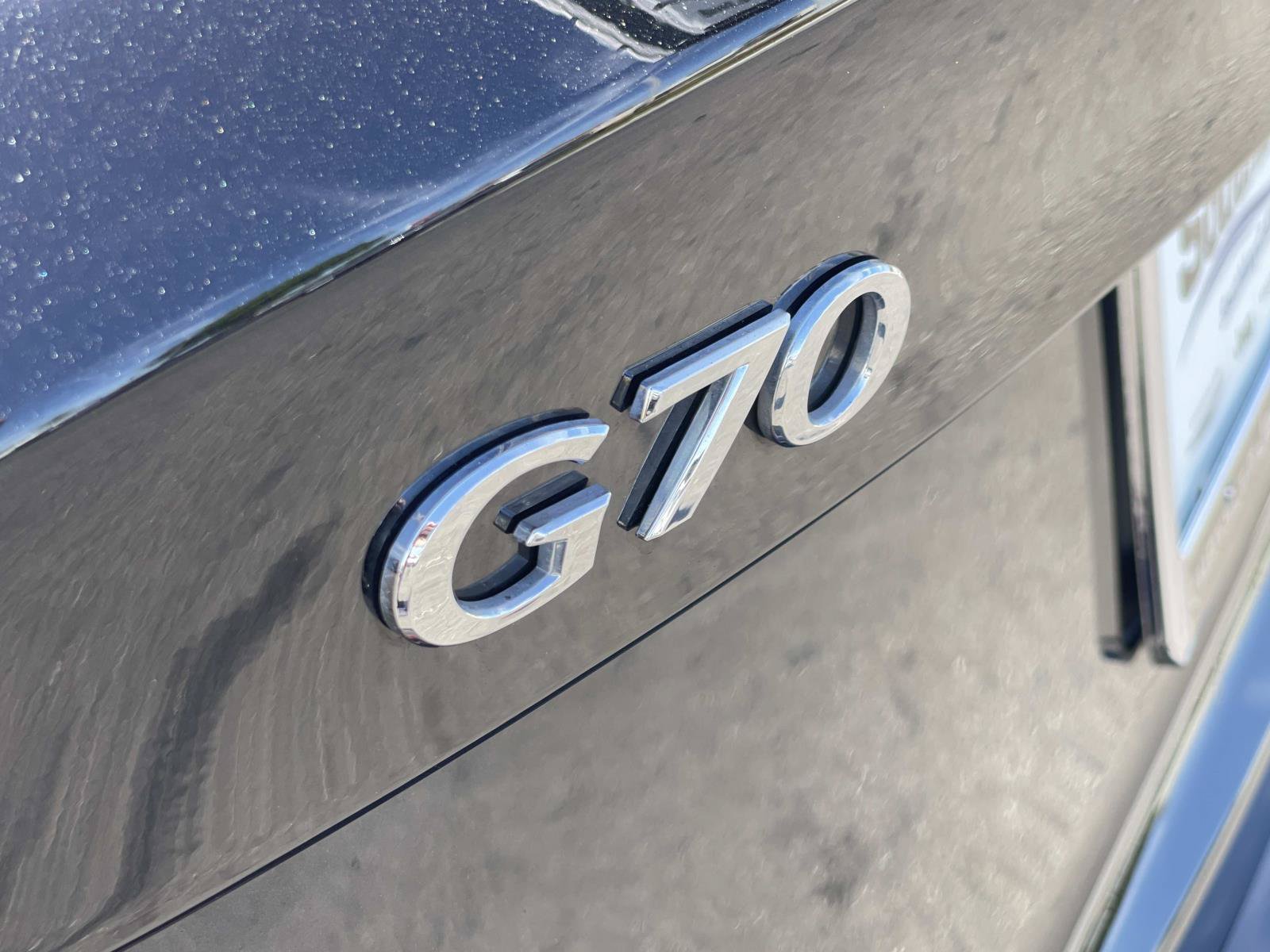 Used 2019 Genesis G70 2.0T Advanced RWD image 6