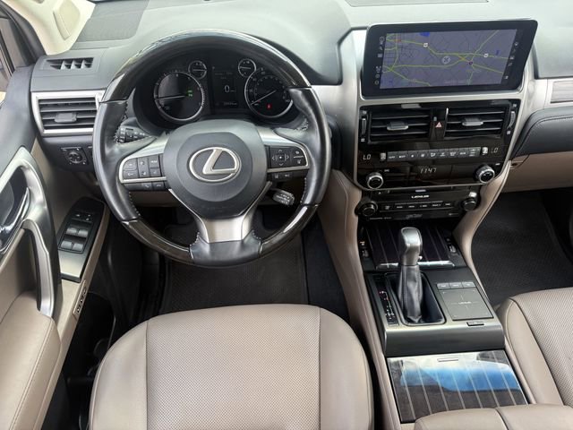 Used 2023 Lexus GX 460 Premium w/ Accessory Package image 14
